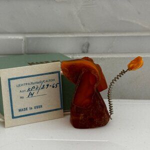 Vintage Baltic Butterscotch Egg Yolk Amber Dog Stone Figurine 8g EXPO'67 SOVIET